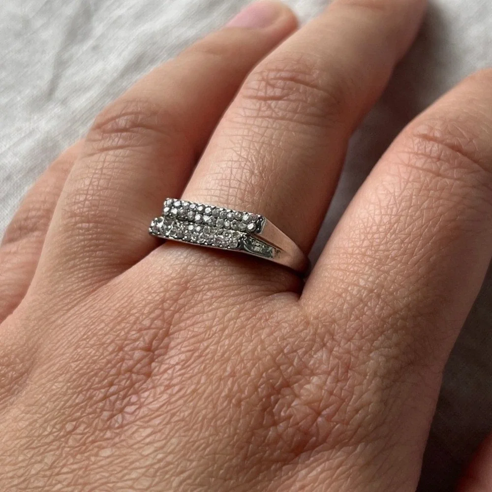 Silver Pave Crystal Double Row Bar Ring 9 Minimalist Edge Elegant Stackable Chic